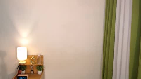 Kylie online show from April 22, 12:18 am