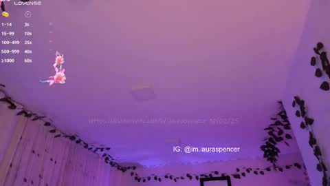 Laura online show from February 11, 1:41 am