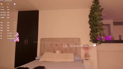 Laura online show from February 10, 11:46 am