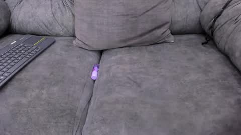 Snapshot of _laurataylor_ chatting on January 28, 2:21 am online show from January 28, 2:21 am