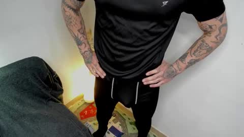 Layne online show from November 12, 8:38 am