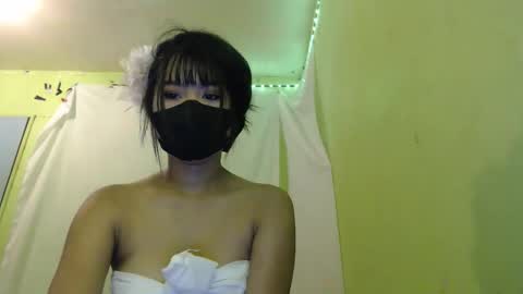 _lilies_gigi_ online show from November 8, 12:13 am