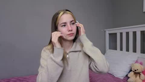 Emma online show from November 18, 6:16 am