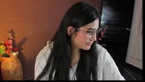 Ivy 3 online show from December 2, 7:12 pm