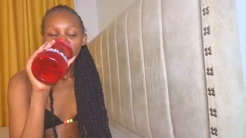 Littlevenus online show from November 3, 9:38 pm