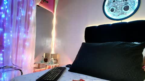 Lorrayne online show from April 28, 12:20 pm