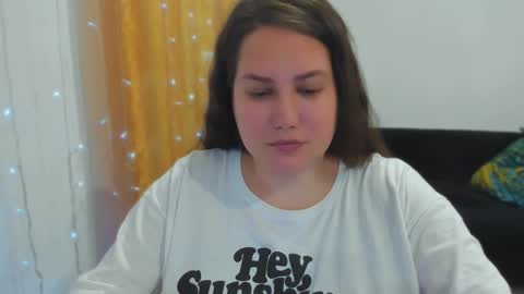 Snapshot of _madalexa_ chatting on October 21, 6:33 pm Alexa online show from October 21, 6:33 pm