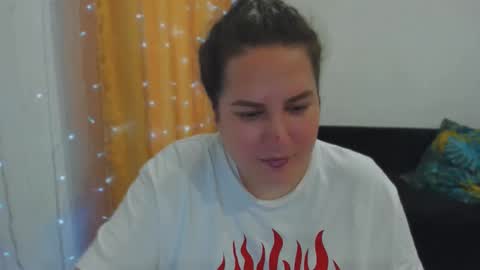 Snapshot of _madalexa_ chatting on October 3, 1:52 pm Alexa online show from October 3, 1:52 pm