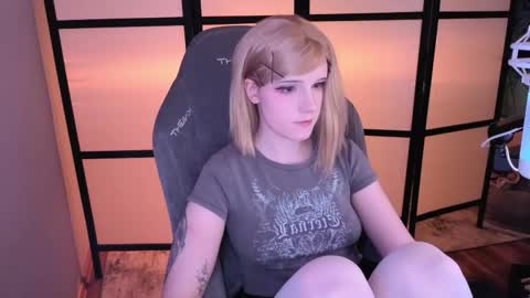 Mariko online show from April 20, 3:04 pm