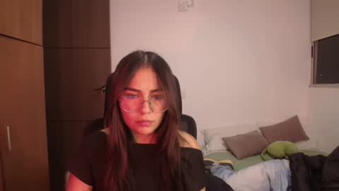 max and abby online show from June 14, 3:08 am