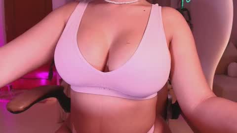 Marce  online show from March 25, 1:07 pm