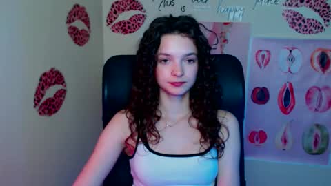 Susie online show from April 3, 6:37 pm