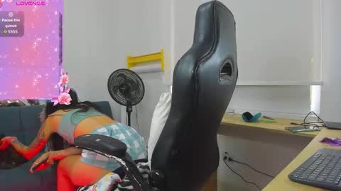 Juli online show from October 1, 6:40 pm