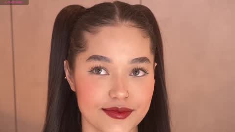 Snapshot of _meghan_gomez1_ chatting on December 6, 5:17 pm     online show from December 6, 5:17 pm