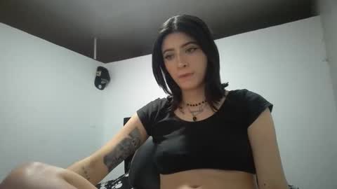 Mia-foster online show from November 15, 10:00 pm