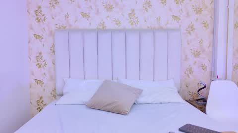 Snapshot of _miaa_monroe chatting on September 23, 7:53 pm Mia Monroe online show from September 23, 7:53 pm