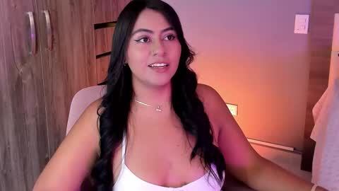 _miamiller_ online show from March 4, 10:07 pm