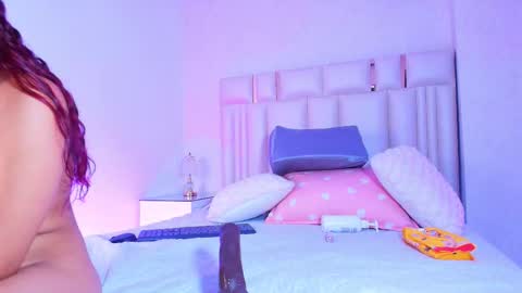 Mia  online show from February 19, 12:37 pm