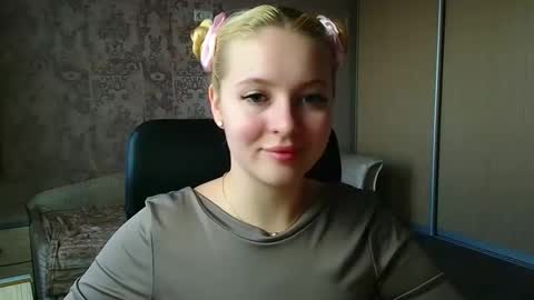 Melanie online show from April 3, 10:11 am