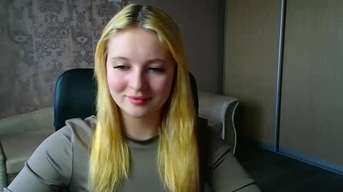Melanie online show from April 29, 12:10 pm