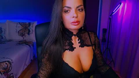 Milani online show from January 6, 6:45 pm