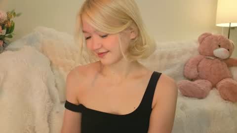 _milli_sun online show from June 15, 5:21 am