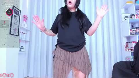 Hanna  Idependent Model   online show from July 9, 4:00 pm