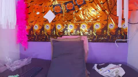 Luna online show from October 18, 3:05 pm