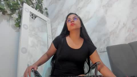 Snapshot of _nanny_1 chatting on October 11, 10:13 pm Nanny online show from October 11, 10:13 pm