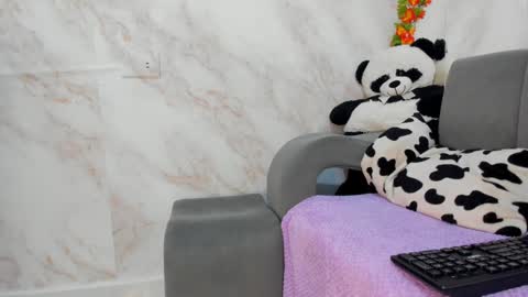 Snapshot of _nanny_1 chatting on January 4, 9:31 pm Nanny online show from January 4, 9:31 pm