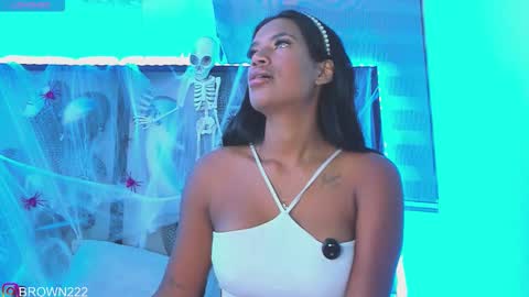 naomi brown online show from October 21, 3:55 am