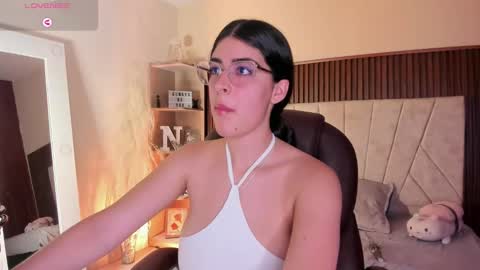Snapshot of _niah_ chatting on September 14, 8:32 pm Niah You can call me Ni or cutie haha online show from September 14, 8:32 pm