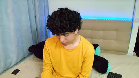 Nicolas online show from December 29, 1:56 am