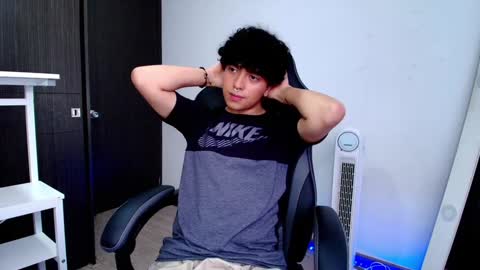 Nicolas online show from January 27, 6:09 pm