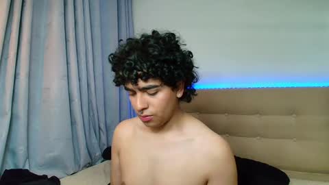 Nicolas online show from December 26, 3:49 am