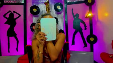 Nicky  Please help me with your thumbs up its importan online show from February 12, 4:16 am