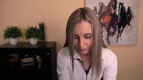 Nica online show from April 4, 8:43 am