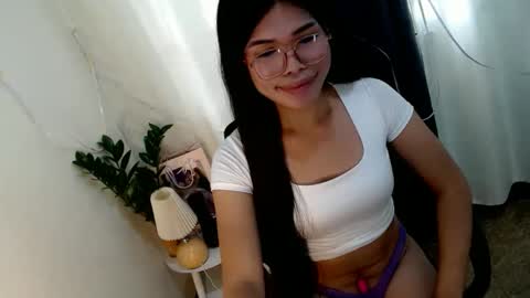 _odette22 online show from April 12, 5:33 am