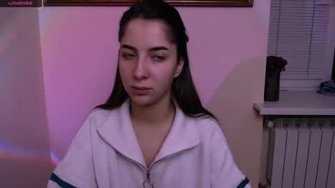 Olivia online show from December 3, 1:56 pm