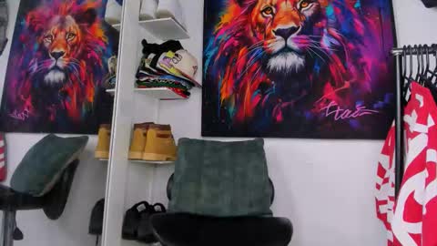 Kevin  online show from February 3, 5:50 pm