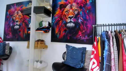 Kevin  online show from October 26, 6:51 pm