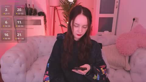 Maisie online show from September 11, 10:00 pm