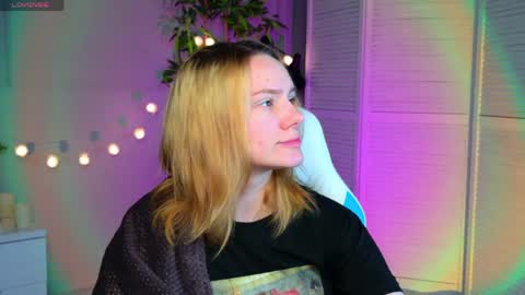 im Amy online show from April 8, 6:38 am