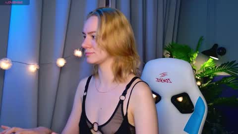 im Amy online show from December 22, 6:09 am