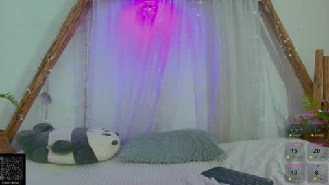 Moon online show from May 5, 10:37 pm