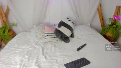 Moon online show from December 21, 10:16 pm