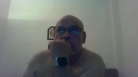 REY online show from May 19, 6:20 am