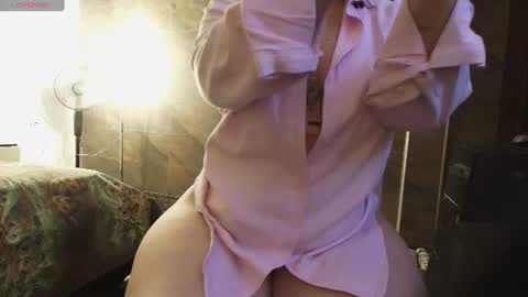 _rose_smith online show from June 18, 2:39 am