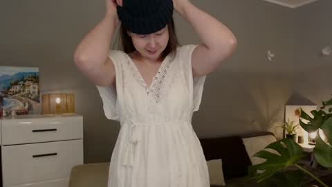 Snapshot of _rosie_cheeks_ chatting on December 2, 10:51 pm See you  online show from December 2, 10:51 pm
