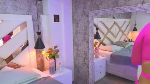 Sara online show from September 26, 8:17 pm